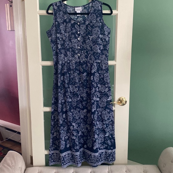 Vermont Country Store Dresses Vermont Country Store 0 Cotton Navy Blue Paisley Dress Small